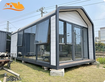 Lyngou Compact Modern Prefab Home Exterior Glass Facade