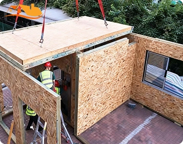 Lyngou Workers Installing Prefab Wall Roof Panel
